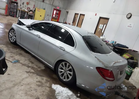 2019 Mercedes-Benz E 300 4Matic from USA, damaged, VIN WDDZF4KB1KA582222